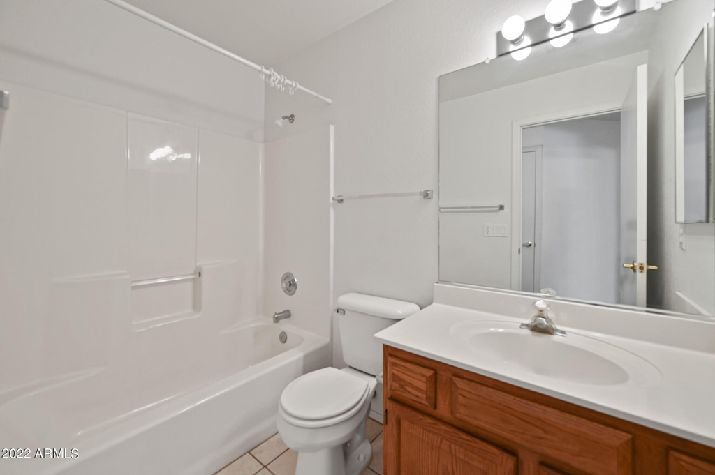 2875 W Highland Street - Photo 23