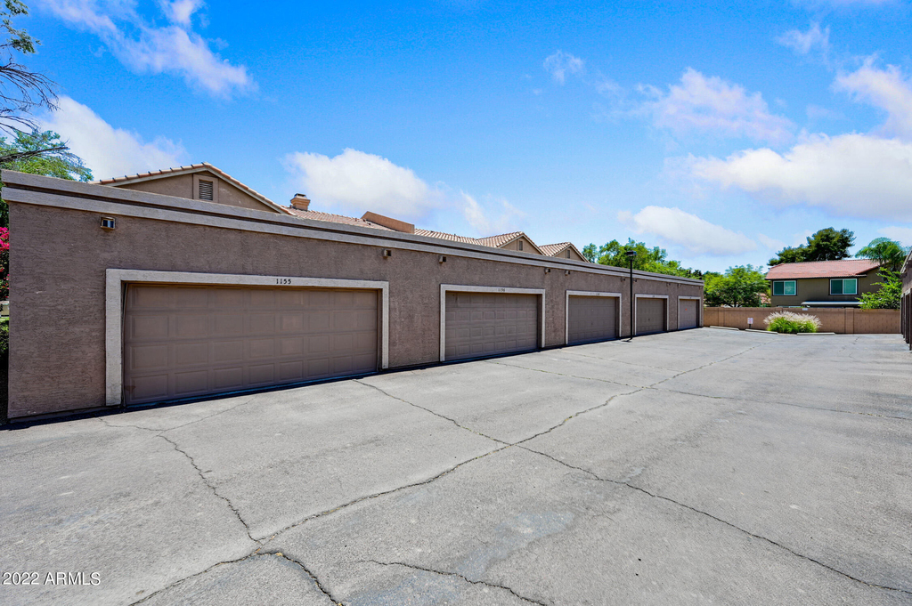 2875 W Highland Street - Photo 26