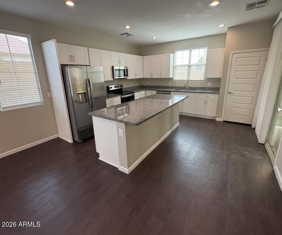 18923 W Pasadena Avenue - Photo 2