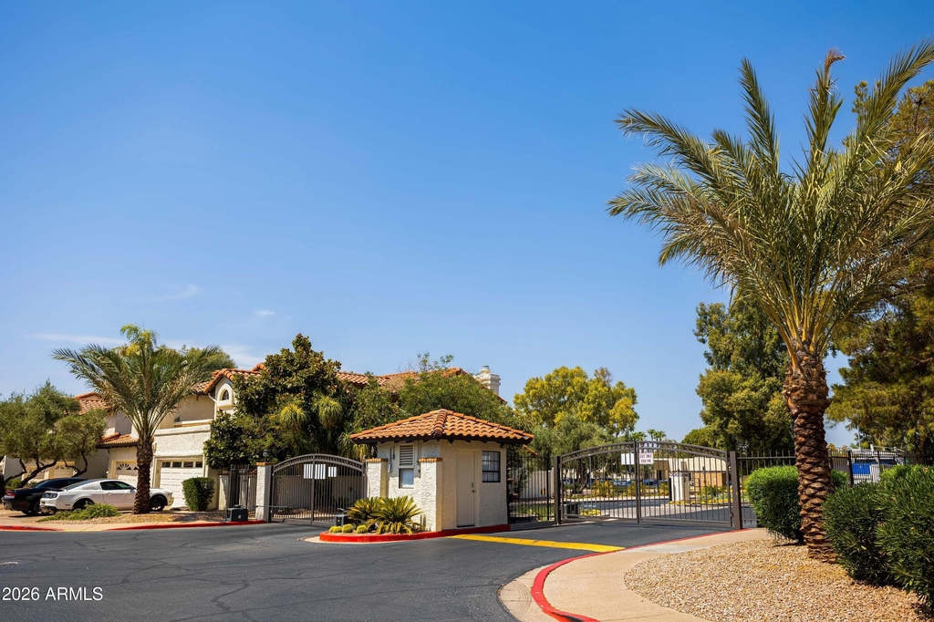 11011 N 92nd Street - Photo 41