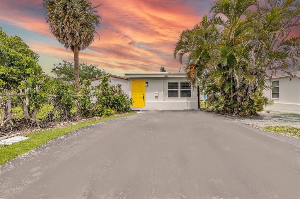 341 Sw 21st Street - Photo 0