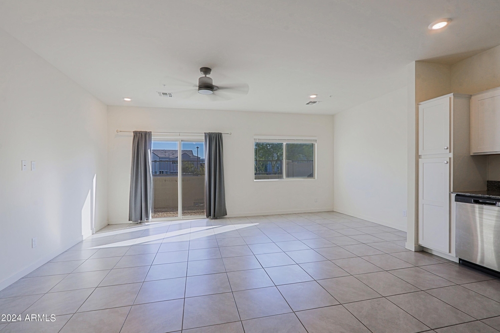 2231 W Laurie Lane - Photo 5