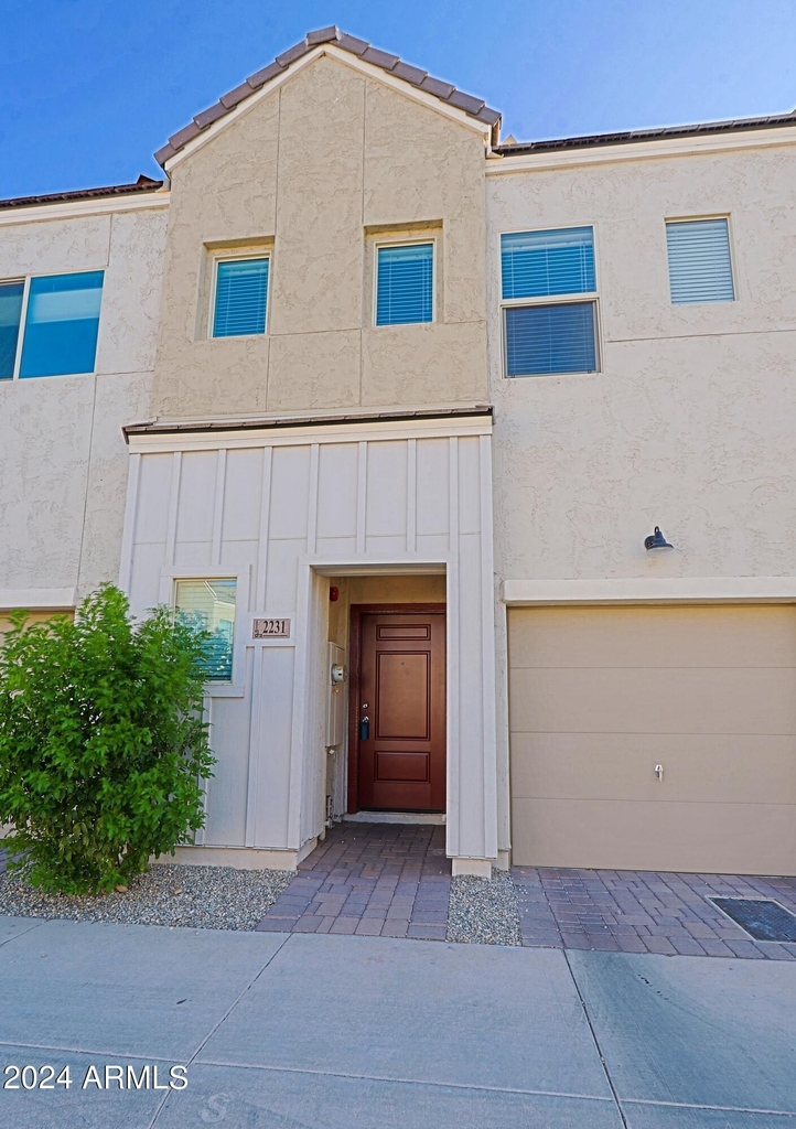 2231 W Laurie Lane - Photo 1