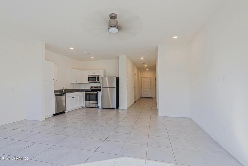 2231 W Laurie Lane - Photo 3