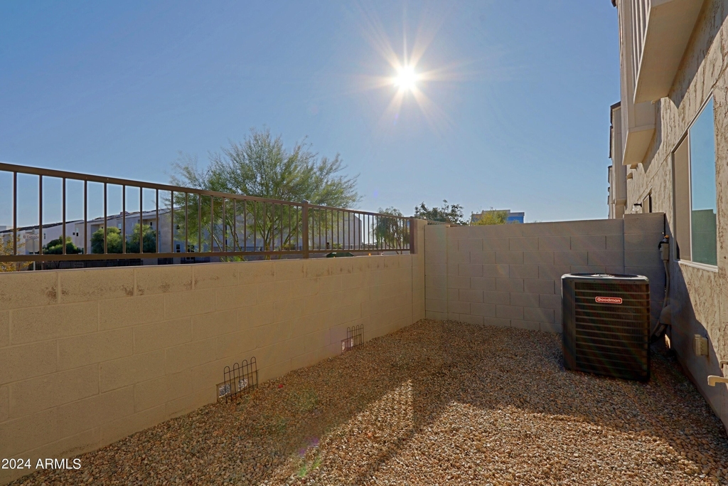 2231 W Laurie Lane - Photo 19