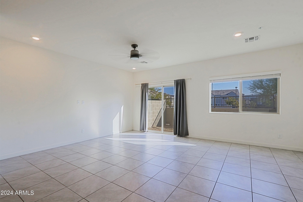 2231 W Laurie Lane - Photo 7