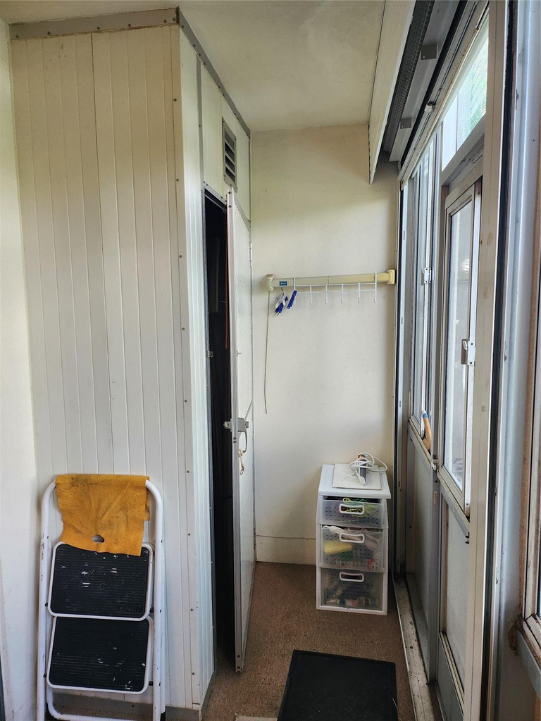 104 Westbury E - Photo 22