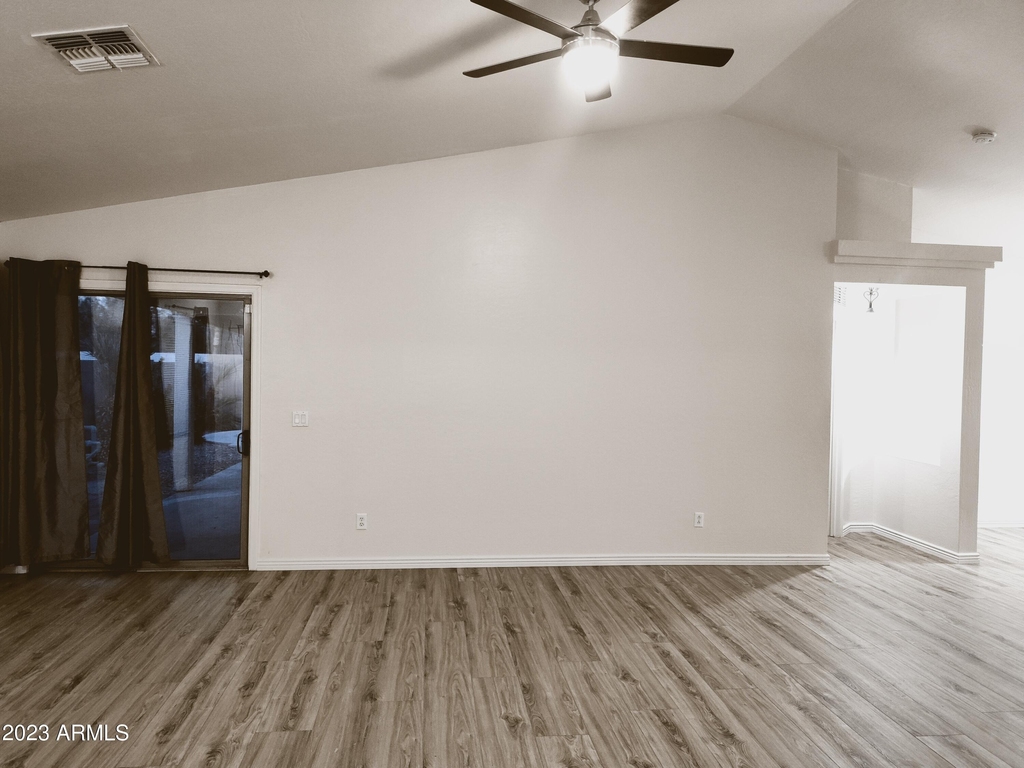5824 E Valley View Drive - Photo 3