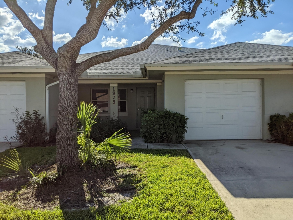 1825 E Royal Tern Lane - Photo 0