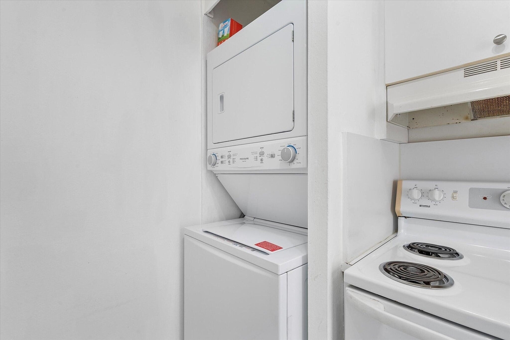 2138 Sw 6 Street - Photo 7