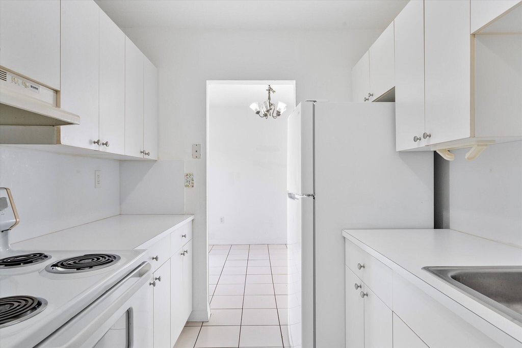 2138 Sw 6 Street - Photo 5