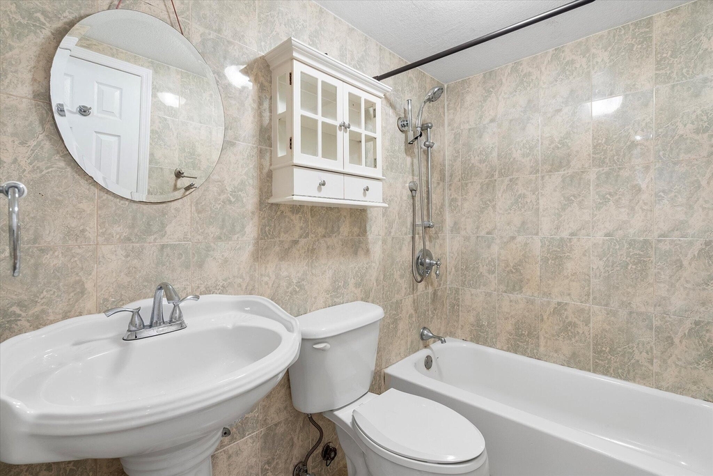 2138 Sw 6 Street - Photo 10
