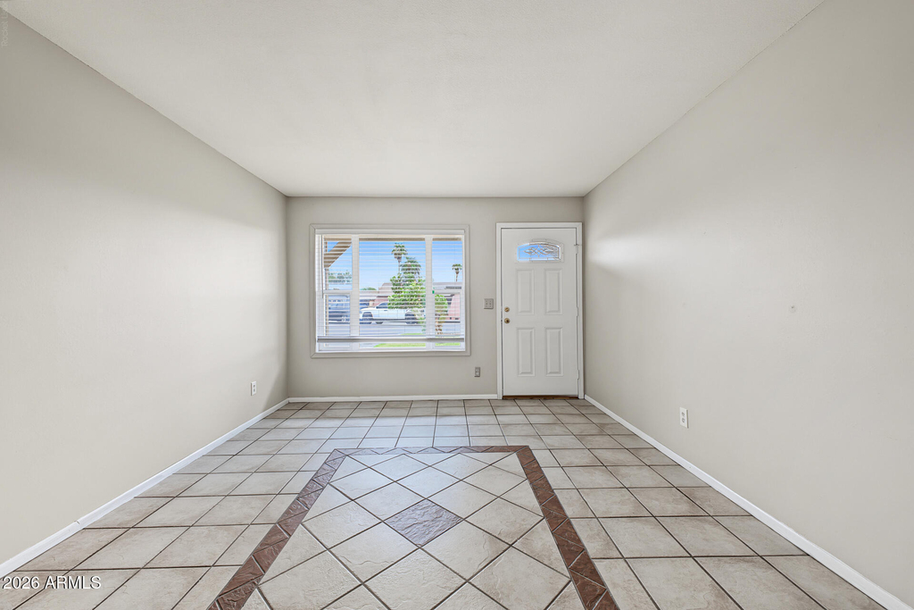 10014 N 87th Lane - Photo 4