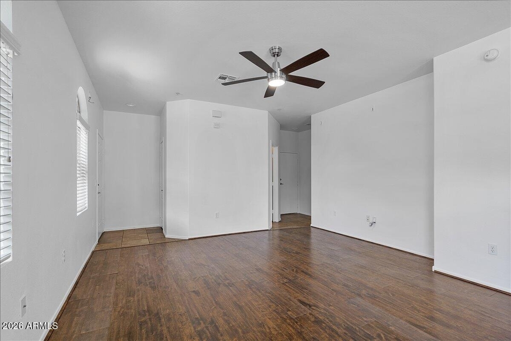 2402 E 5th Street - Photo 4