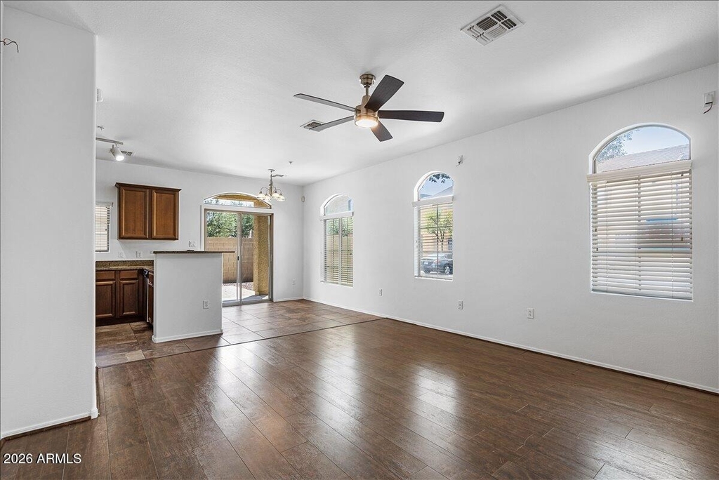 2402 E 5th Street - Photo 5