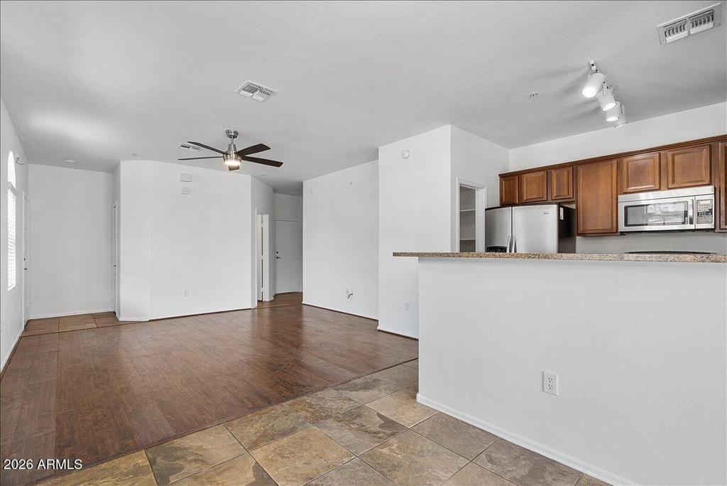 2402 E 5th Street - Photo 7