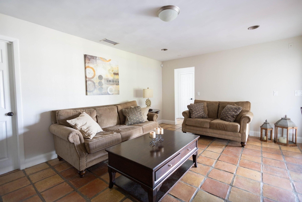 13454 Columbine Avenue - Photo 5