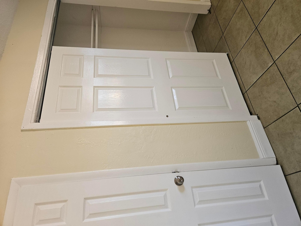 521 Nw 35th Court - Photo 2