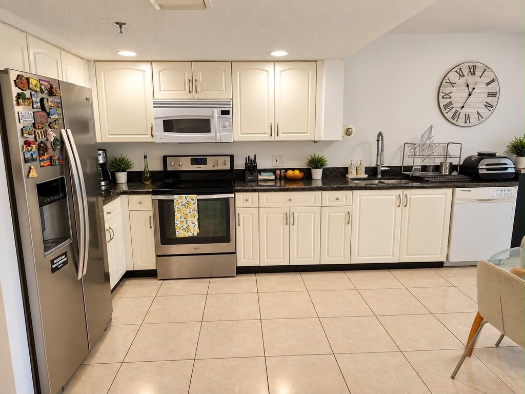 9470 Tangerine Place - Photo 3
