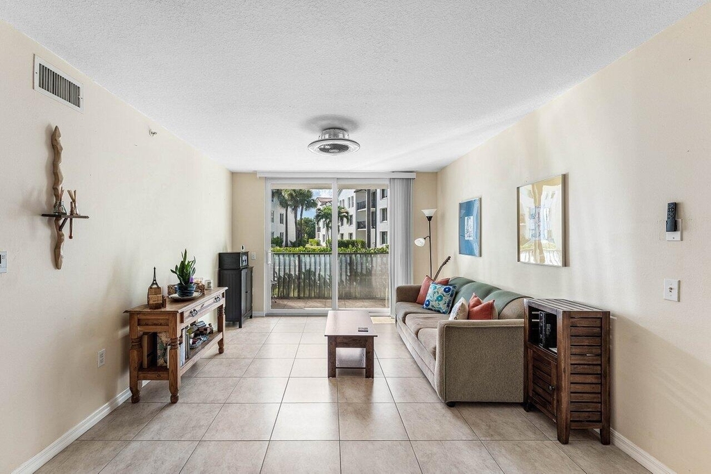 603 Villa Circle - Photo 10