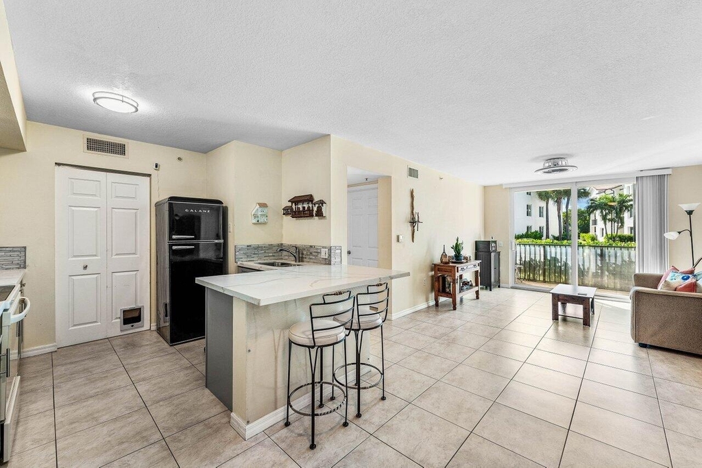 603 Villa Circle - Photo 1