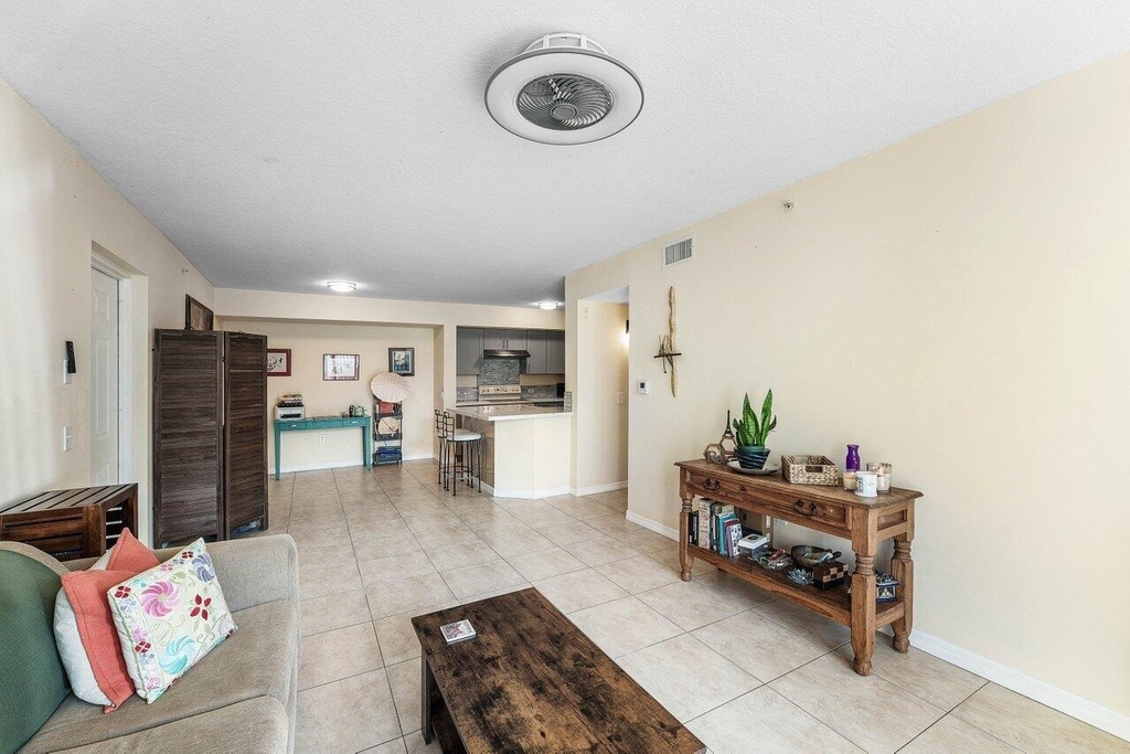 603 Villa Circle - Photo 12