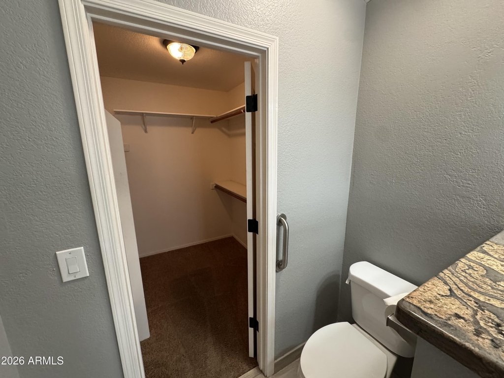 16810 S 13th Place - Photo 10