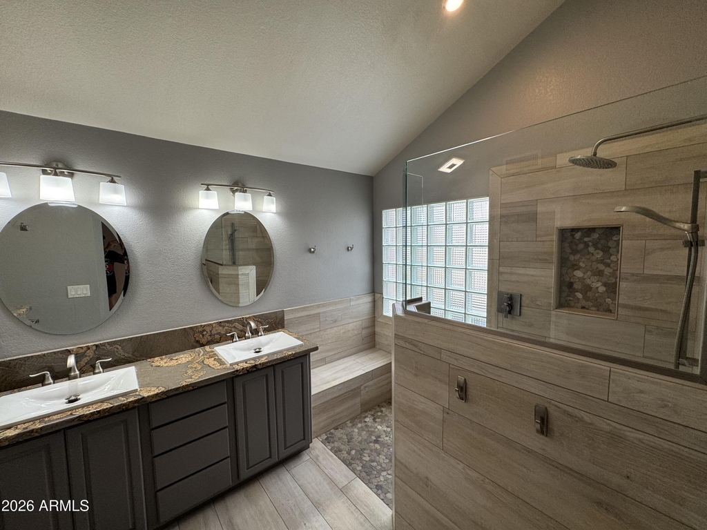 16810 S 13th Place - Photo 8