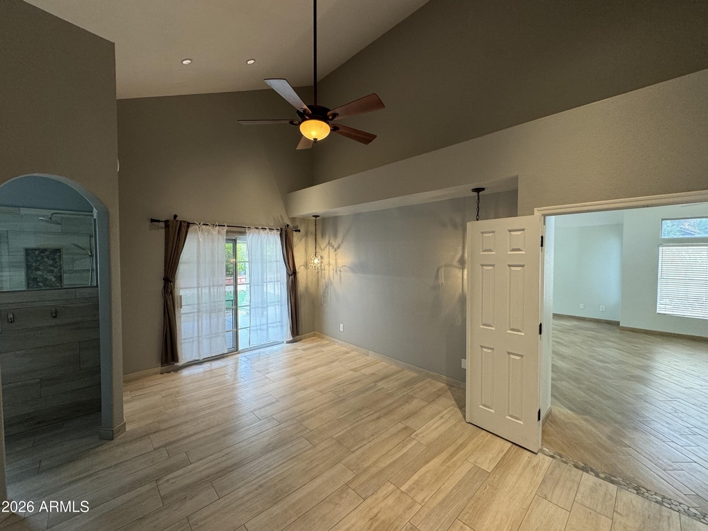 16810 S 13th Place - Photo 6