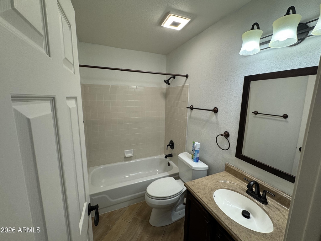16810 S 13th Place - Photo 13