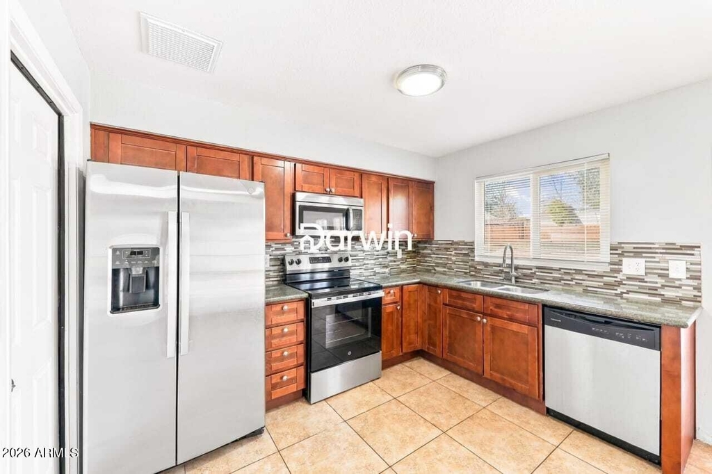 3214 W Michelle Drive - Photo 1