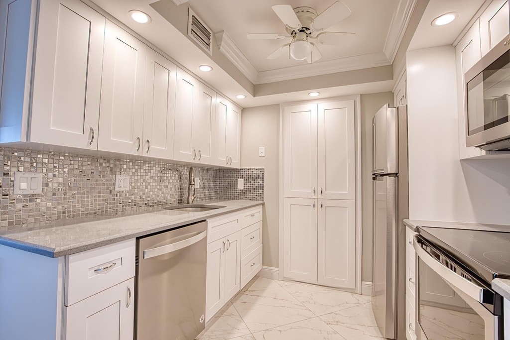 111 Briny Avenue - Photo 2