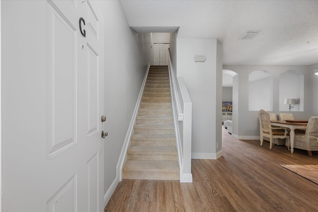 112 Lighthouse Circle - Photo 2