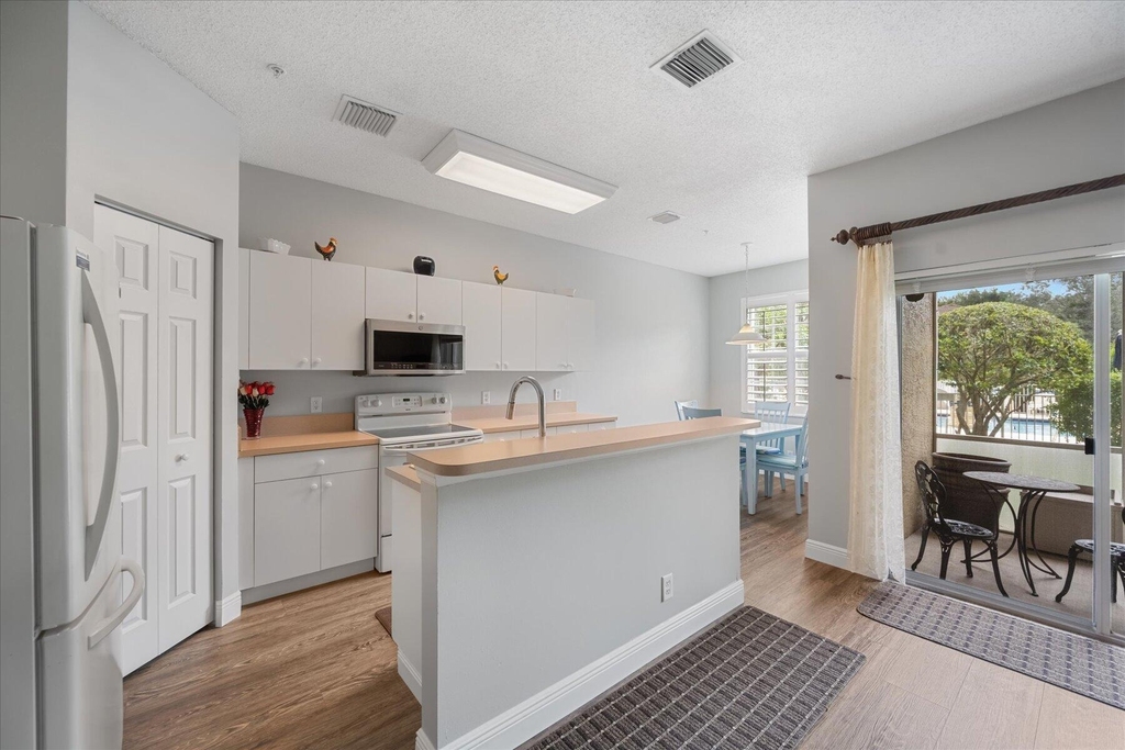 112 Lighthouse Circle - Photo 7