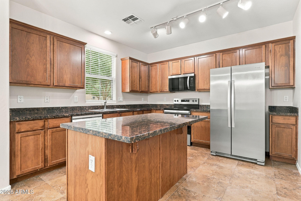 4081 E Oakland Street - Photo 6