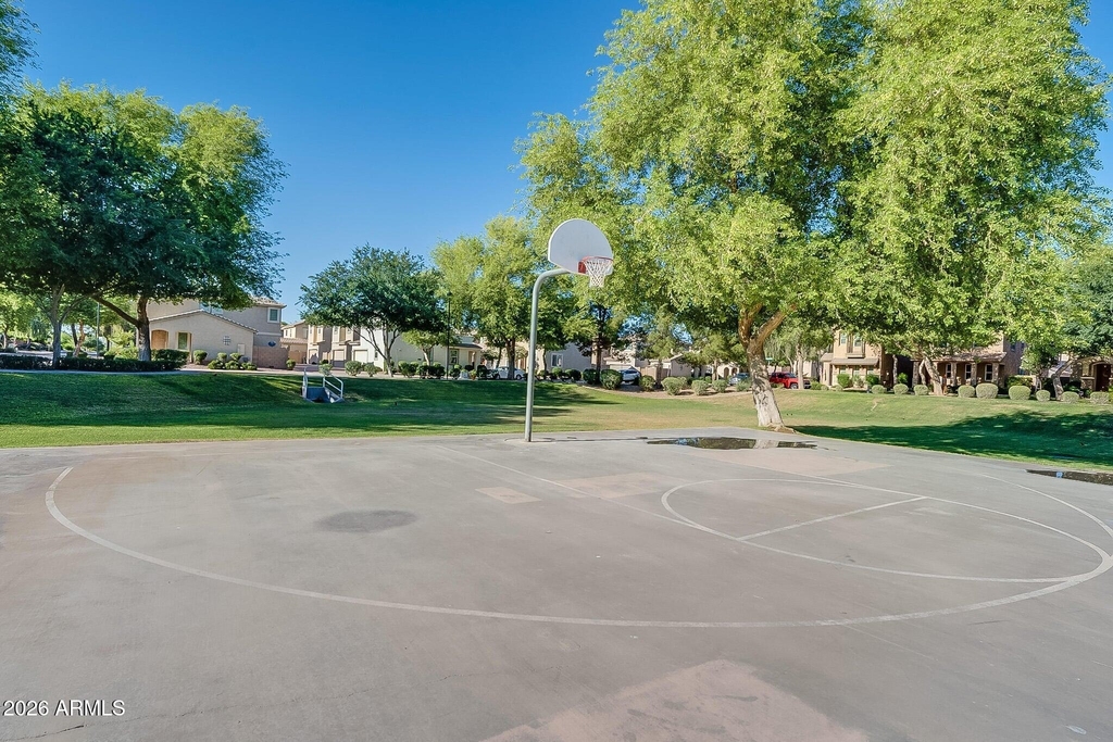 4081 E Oakland Street - Photo 40