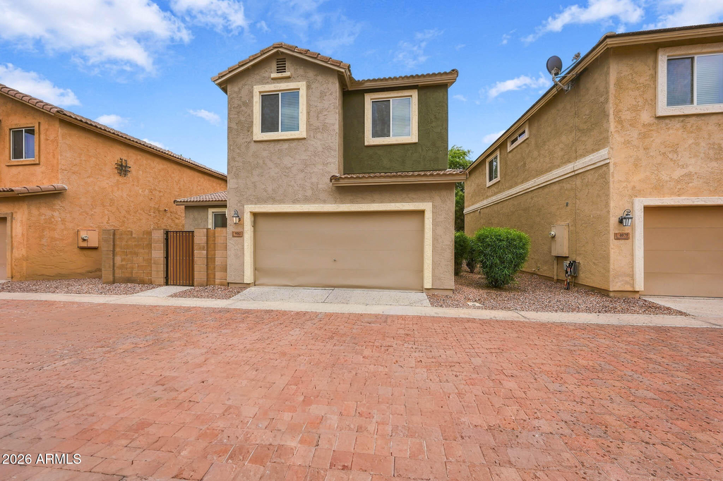 4081 E Oakland Street - Photo 1
