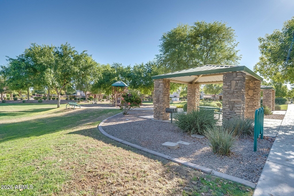 4081 E Oakland Street - Photo 39