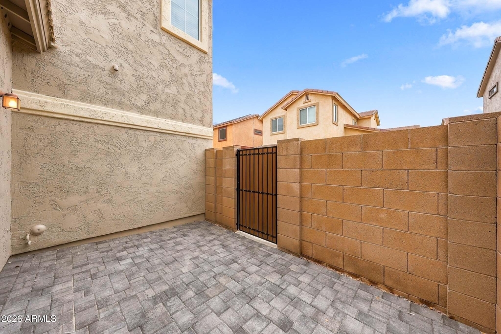 4081 E Oakland Street - Photo 29