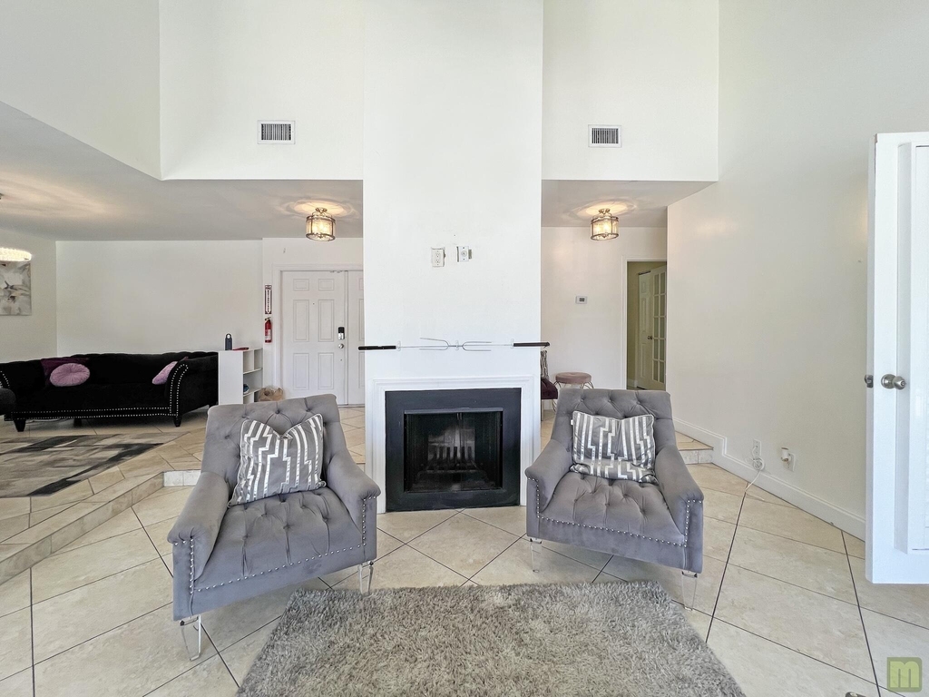 4975 Nw 6th Street - Photo 5