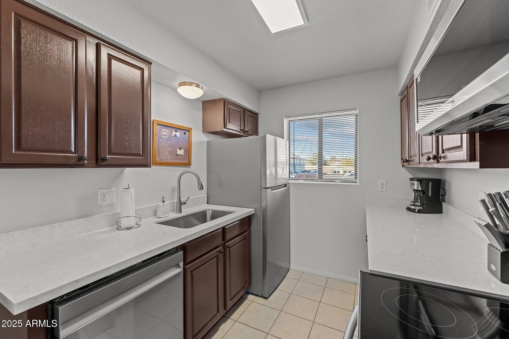540 S West Road - Photo 7