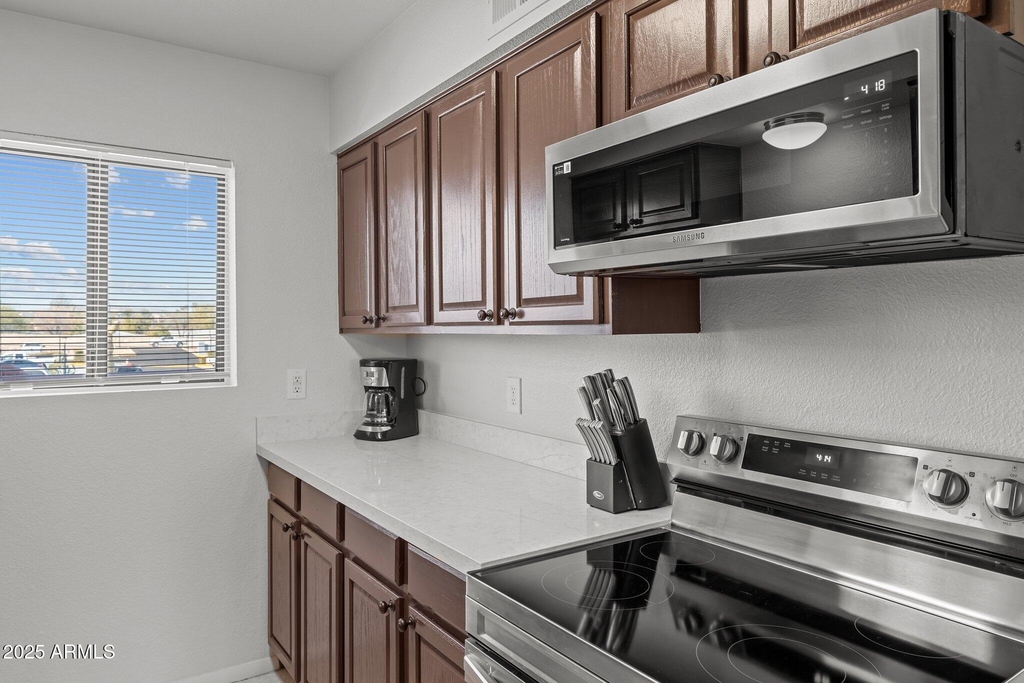 540 S West Road - Photo 6