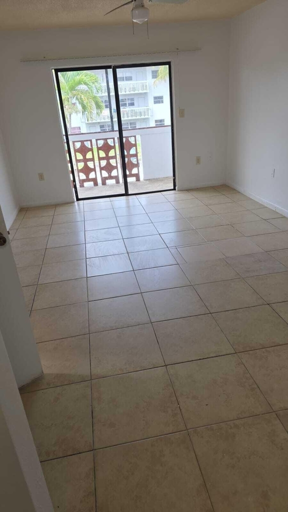 2175 Ne 169th Street - Photo 2