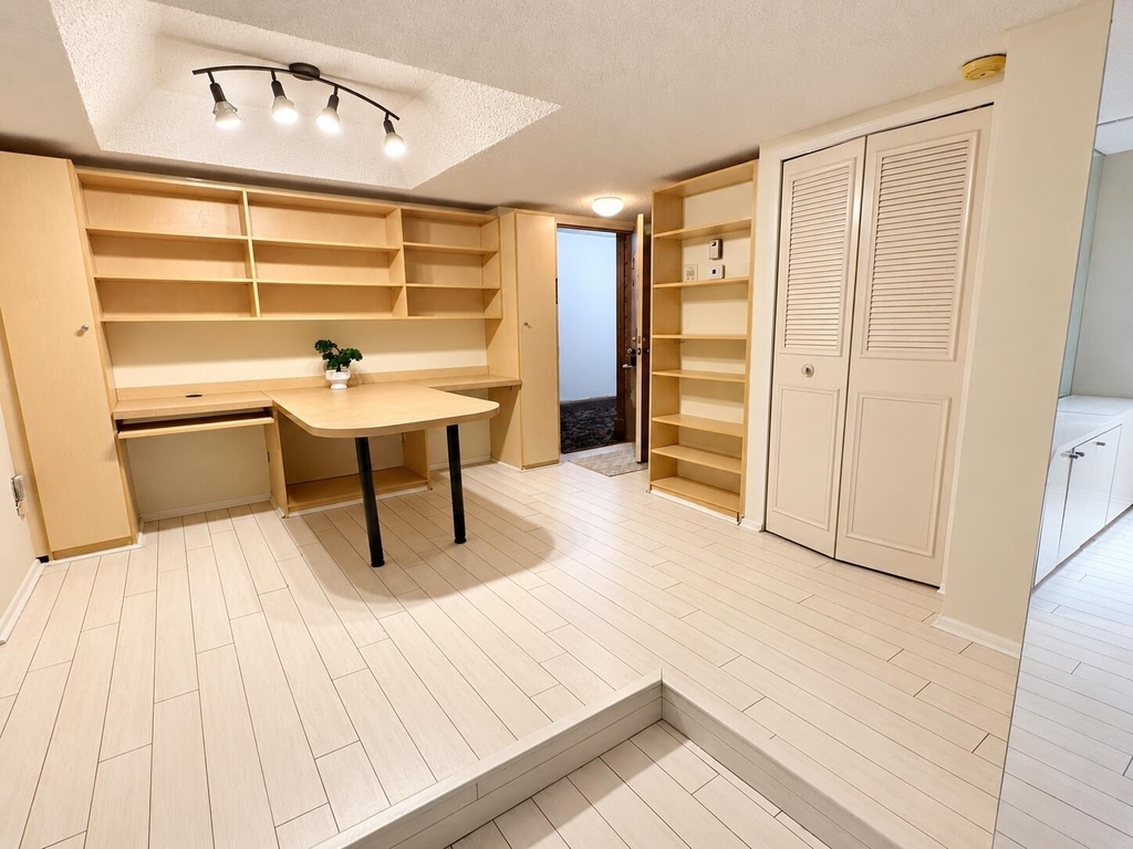 3660 Inverrary Drive - Photo 2