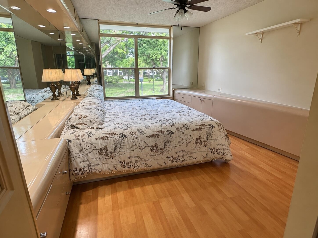 3660 Inverrary Drive - Photo 6