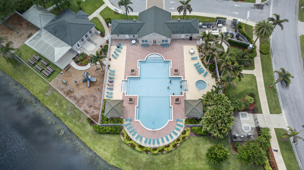 512 Sw Lake Manatee Way - Photo 45