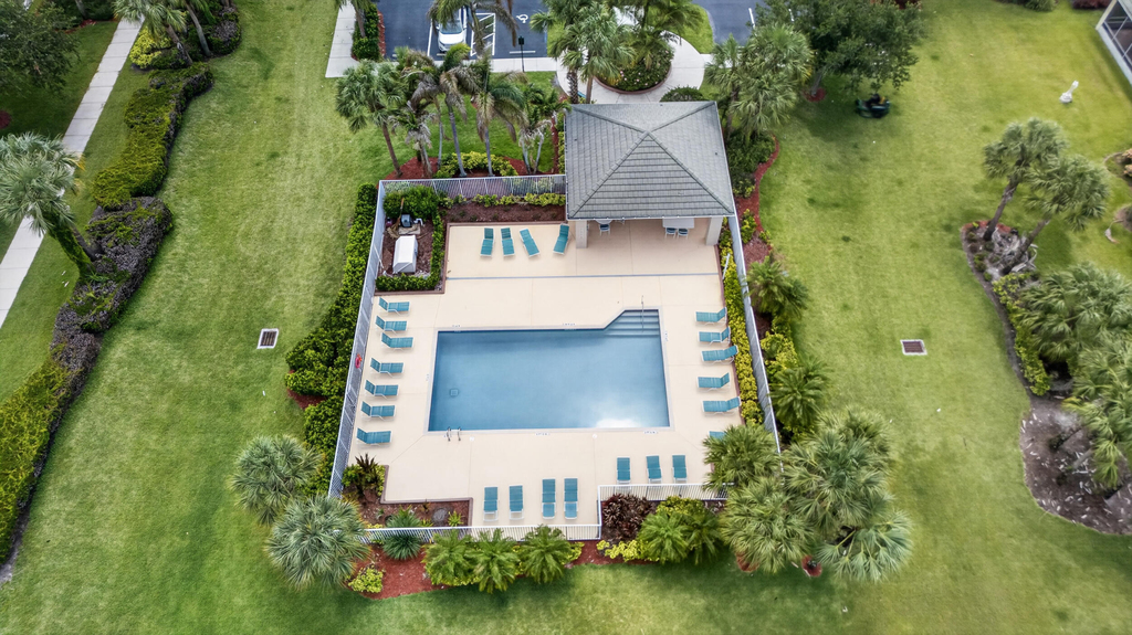 512 Sw Lake Manatee Way - Photo 46