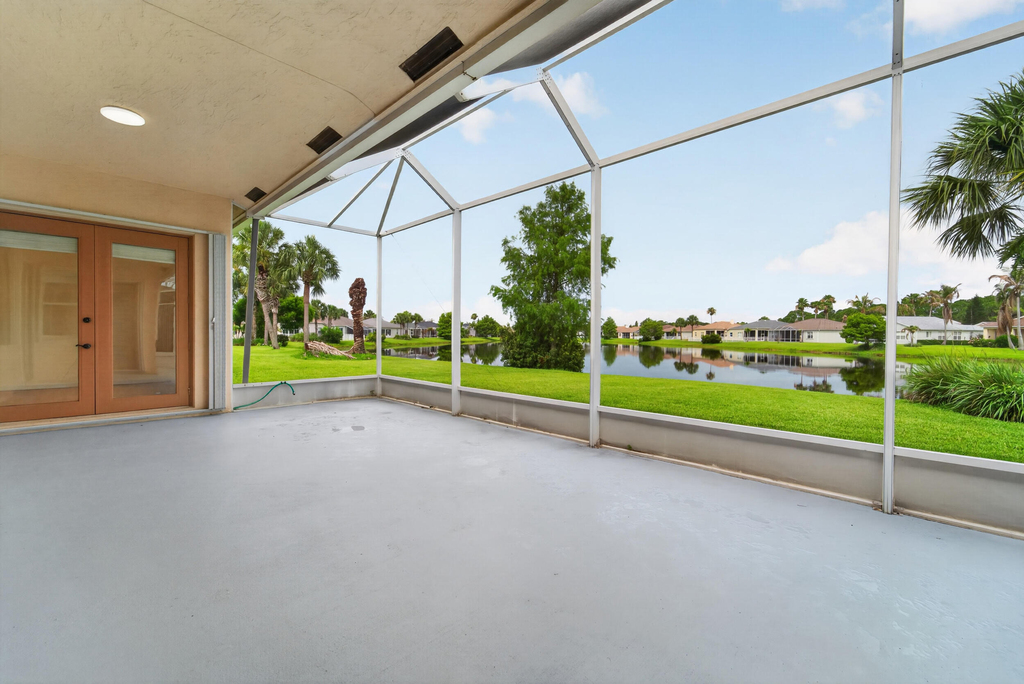 512 Sw Lake Manatee Way - Photo 34