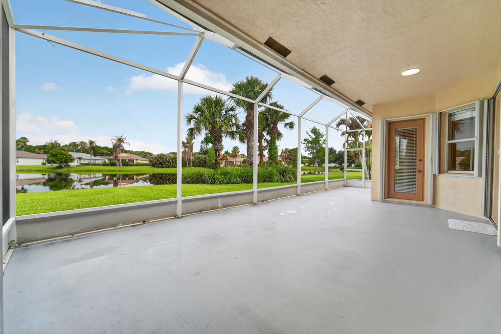 512 Sw Lake Manatee Way - Photo 36