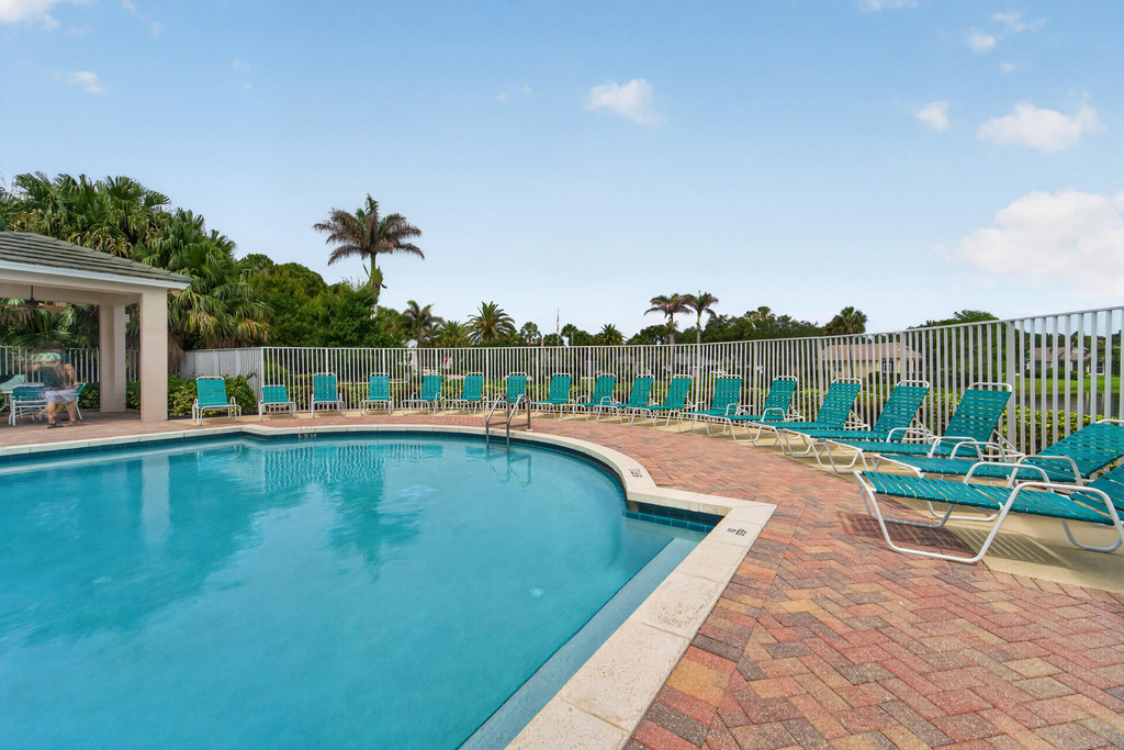 512 Sw Lake Manatee Way - Photo 41
